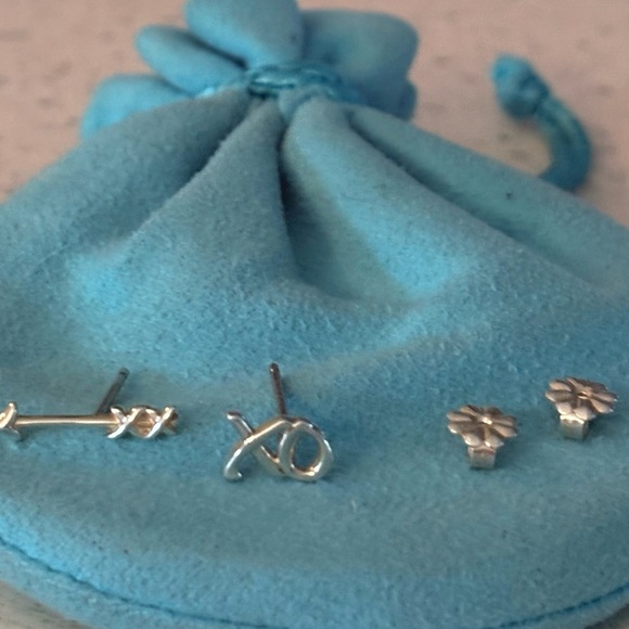 Rare & Retired Tiffany & Co 925 XO and Arrow earrings - Picture 1 of 3